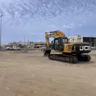 للأيجار بوكلين دقاق وبكت موديل حديث 20 طن