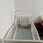 سرير اطفال مع مرتبة