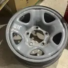 للبيع خمس جنوط ديازل تركب لشاص وربع