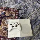 اكس بوكس ون مع يد واحده