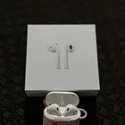 سماعات AirPods