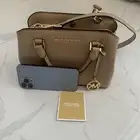 شنطة مايكل كورس اصليه من امريكا مستعمله