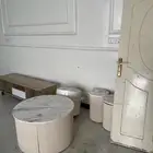 باب خشب وسخان وطاولات