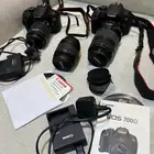 كاميرا كانون 700D وكاميرا 1300 D