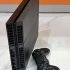 جهاز بلايستيشن 4 نظيف جدا  قابل للتهكير