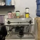 مكينه قهوه نظيفه جدا مع أغراضها الاستعمال ممكن 3 مرات فقط