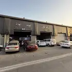 نخدمك بإصلاح سيارتك بأخذها من الموقع وإصلاحها وإرجاعها لك