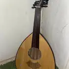 عود مصري بحجم صغير نغماته حلوه لاكن فيه بعض الكسور