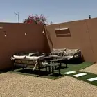 جلسات حوش باغطيتها ونافورة ( استخدام 5 اشهر ) شبه جديد
