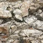 حجر مرو طبيعي بكمية وافرة