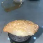 للبيع حجر طبيعي خام   ي حتمل أنه عقيق أو كوارتز نادر