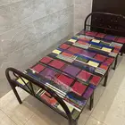 سرير حديد يتسفط