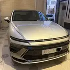 سوناتا كمفورت 2025 فضي لامع