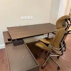 طاولة مكتب مع كرسي