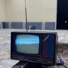 تلفزون صغير قديم