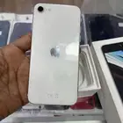 ايفون se