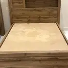 سرير خشب جديد من هوم سنتر سبب البيع المساحه غير كافيه