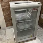 ثلاجة عرض جميله للكوفي شوب للمنازل للمكياج