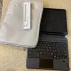 للبيع  كيبورد   قلم   شنطة iPad بحالة ممتازة وما استخدمو