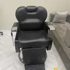 كرسي حلاقه شبه جديد