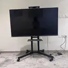 شاشة تلفزيون ال جي مع قاعدة متحركة