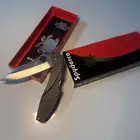 سكين من شركة  Spyderco