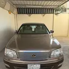 Lexus LS 400