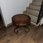 طاولتين جانبيتين  وطاولة اساسيه