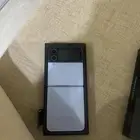 جوال للبيع شاشه مكسوره الباقي وكاله والله
