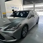 لكزس مالك اول هايبرد