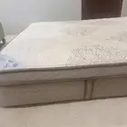 مرتبة سرير من النوع الفاخر والغالي