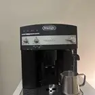 مكينه قهوه من نوع ديلونجي للبيع