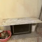 سرير و طاوله