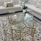 طاولة قزاز مع اربع طاولات ضيافه