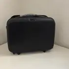 حقيبة مكياج من الشماسي