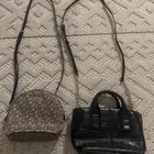 شنطتين دكني اصليه استعمال نظيف