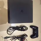 سوني 4 نظيف واليد فيها ملاحضات وبدون سلك مسيوم 300