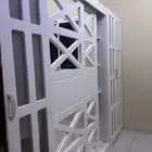 غرفه نوم مع دولاب