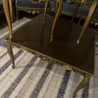 طاوله وخدمتين ب200 ريال