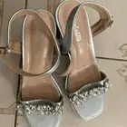 كعب عالي سميك