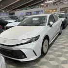 كامري 2025 LE بنزين سعودي ابيض و اسود