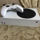 اكس بوكس سيريس اس للبيع 650 مع هاردسك خارجي 1 تيرا HDD