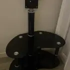 طاوله بالتلفزيون
