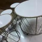 طاولات مجلس طقمين ذهبي حديد نظيف