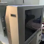 التلفزيون نظيف ما يحتاج أي شيء