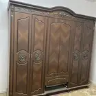 دولاب ملابس كبير