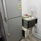 اثنين مكيف شباك طن ونص وثلاجه هيتاشي