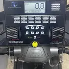 سير مشي مستعمل مع جهاز هزاز لي حرق الدهون