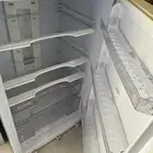 ثلاجه للبيع كل شي موض ح بالصور