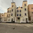 للبيع أدوار ارضيه بحوش وشقق علويه بمصعد وسطح الموسي بالخميس